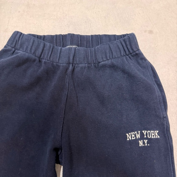 Brandy Melville Rosa Sweatpants - Picture 2 of 3